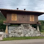 Σπίτι διακοπών Casa Vacacional Escuela La Llera Colunga