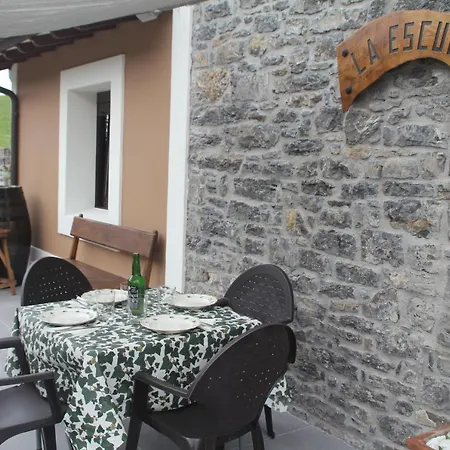 Casa Vacacional Escuela La Llera בית נופש